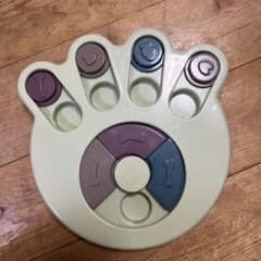 犬用 知育玩具 フードパズル 肉球型のサムネイル