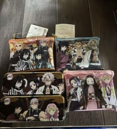 鬼滅の刃 ポーチ＆缶ケース6点セット⭐️のサムネイル