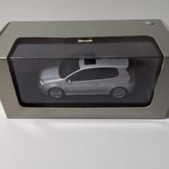 Volkswagen Golf R32 1/43 ミニカー ディ−ラ―別注 - メルカリ