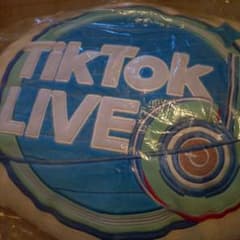 値下げ中新品未使用未開封TikTokロゴ入りクッション m76646364352_1.jpg?1753832103