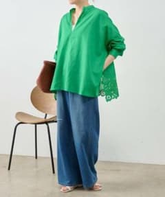 ビアズリー　裾カットワークシャツ　グリーン26SS リネン　麻 ビアズリー 裾カットワークシャツ グリーン26SS リネン 麻 - メルカリ