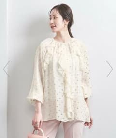 新品未使用】UNITED ARROWS アイボリーフリルシフォンブラウス - メルカリ