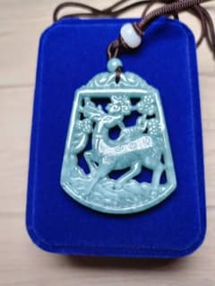 ☯ ☯ 天然翡翠　翡翠A貨　 鹿　ブルーウォーター　ジェダイト　高品質翡翠