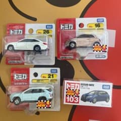 モヒケンさん専用 トミカ 新品未使用４台のサムネイル