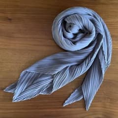 プリーツプリーズイッセイミヤケ 定番グレー系 ストール - メルカリ