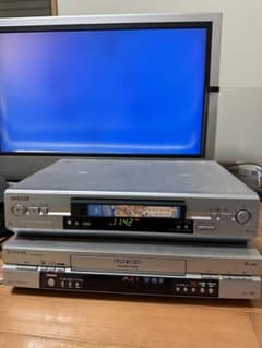 MITSUBISHI VHS ビデオデッキ ジャンク品 - メルカリ