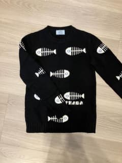 PRADA（プラダ）魚骨モチーフ ニットセーター ブラック ウール×カシミヤのサムネイル