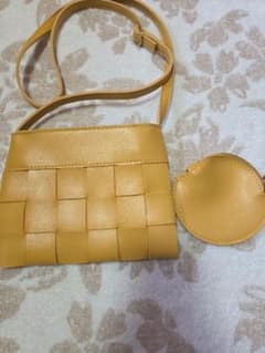 イエロー 編み込みデザイン ショルダーバッグのサムネイル