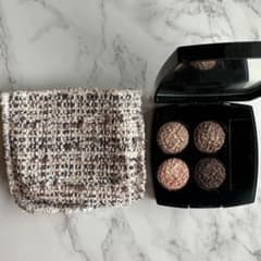 シャネル　レ キャトル オンブル ツイード 04 ツイード ブラン エ ローズのサムネイル