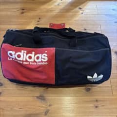 adidas スポーツバッグ 黒 赤 旅行用のサムネイル