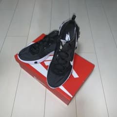 ナイキ スニーカー 黒 リアクトエレメント55 NIKE ブラックのサムネイル