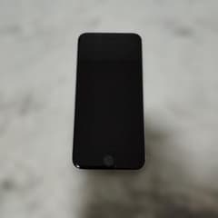 Apple iPhone SE2 白　 第二世代　SIMフリー　64GB 76%のサムネイル