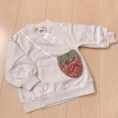 新品 プティマイン いちごポシェット風トレーナー 100のサムネイル