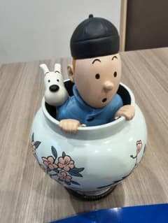 美品】タンタンの冒険「青い蓮」壺入りスタチュー 限定1500体 証明書 