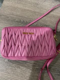 miumiu ショルダーバックのサムネイル