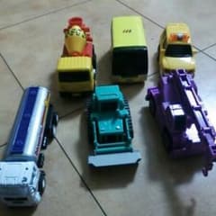 男の子の大好きな車のおもちゃ♪のサムネイル