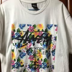 ストゥーシー 花柄のサムネイル