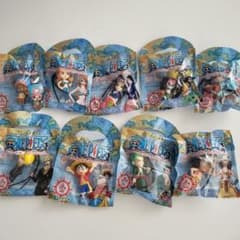 お買い得！ワンピースフィギュアミニストラップ87個　セブンイレブン限定のサムネイル