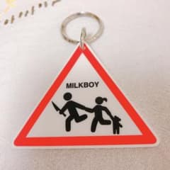 MILKBOY 標識　キーホルダー　激レア　ナイフ　ホラー　キーホルダー　激安のサムネイル