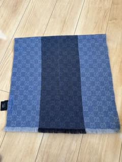GUCCIマフラーのサムネイル