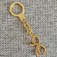 ゴールドカラー リボン バッグチャーム キーホルダーのサムネイル