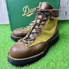 【極美品】ダナー LIGHT3 GORE-TEX 33234 白タグ 9(27) 極美品】ダナー LIGHT3 GORE-TEX 33234 白タグ 9(27) - メルカリ