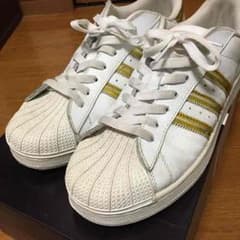 アディダス 白×金 スニーカーのサムネイル