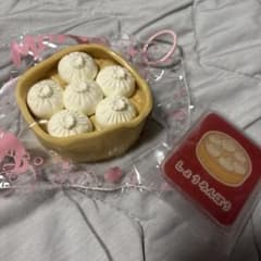MoMo momo 小籠包　シークレット　スクイーズのサムネイル