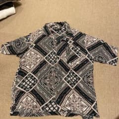 総柄シャツのサムネイル