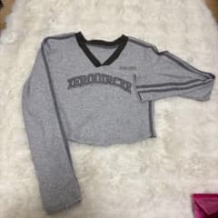 子供用　レディース　ショート丈　クロップドTシャツ グレーのサムネイル