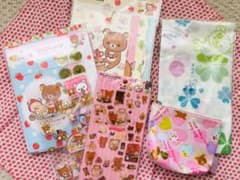 リラックマの文具などのサムネイル