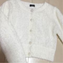 evelyn❤︎ ふわもこビジューカーディガンのサムネイル
