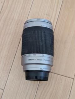 Nikon AF NIKKOR 70-300mm 1:4-5.6G ズームレンズのサムネイル