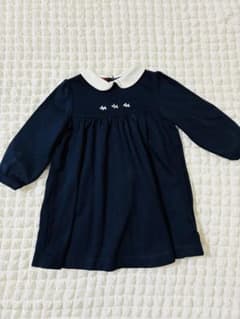 ファミリア familiar 80cmベビー ワンピース ネイビー 刺繍入りのサムネイル