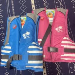 ライフジャケット　子供用　Ｍ.Ｌサイズのサムネイル