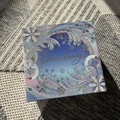 Snow Beauty ブライトニングスキンケアパウダー(パフつき)のサムネイル