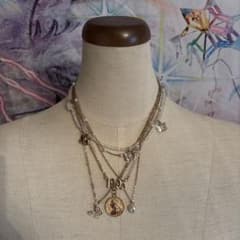Accessory set (necklace, earrings, ear cuffs)
