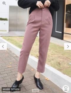 テーパードパンツのサムネイル