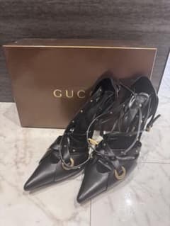 GUCCI ブラックレザー ハイヒールのサムネイル