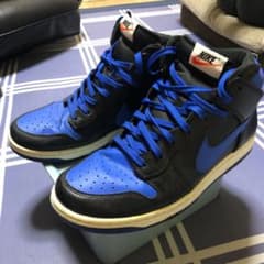 NIKE スニーカーのサムネイル