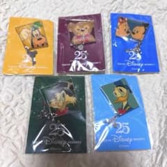 東京ディズニーリゾート25周年ピンバッジ5個セット - メルカリ