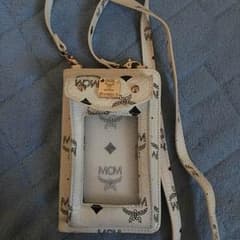 「専用」MCM スマホポーチのサムネイル