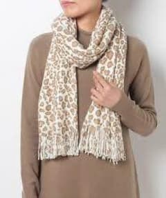 CECIL MCBEE マフラーのサムネイル