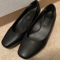NUOVO パンプス ブラック 23.5cmのサムネイル
