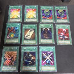 遊戯王 初期　魔法カード11枚　融合、覚醒、遺言状、攻撃封じ、悪魔払い等のサムネイル