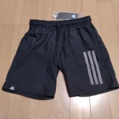 新品未使用　adidas キッズ 男児水着 130cm ブラックのサムネイル