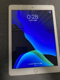 【値下げ】iPad 第6世代　128GB　シルバー　本体と箱セットのサムネイル