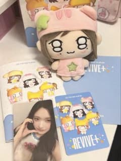 IVE revive petit イソ トレカ ぬいぐるみ ステッカー - メルカリ