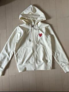 PLAY COMME des GARÇONS M パーカー クリーム色ホワイト色のサムネイル