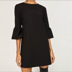 ZARA フリルワンピース 黒のサムネイル